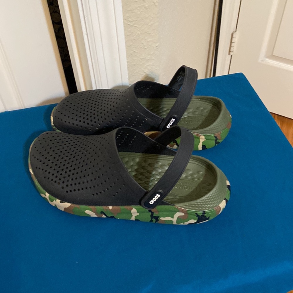 Crocs - Picture 6 of 14